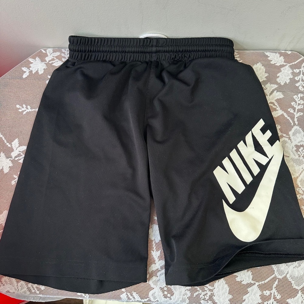 Kids Nike SB Dri-FIT Black Athletic‎ Shorts Size S 8-10 Years